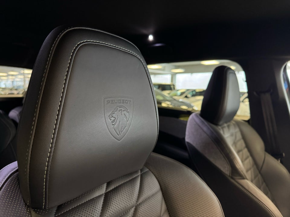 Peugeot e-5008 77 GT Pack 7prs 5d