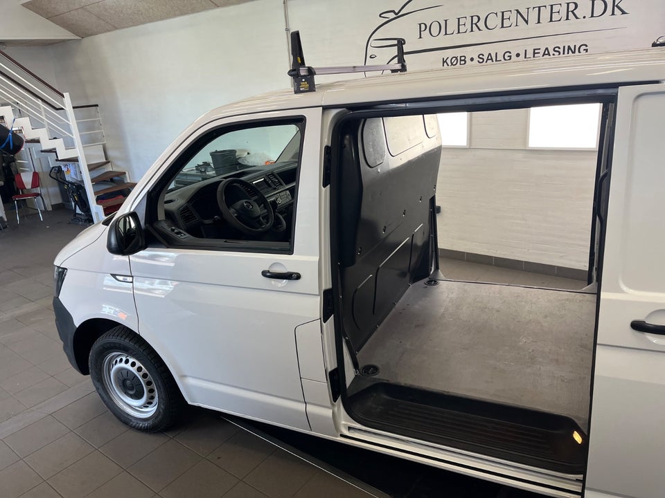 VW Transporter 2,0 TDi 150 Kassevogn lang