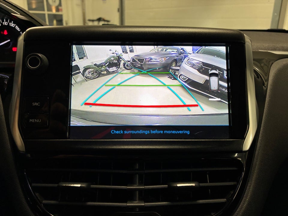 Peugeot 208 1,2 PureTech 82 Allure Sky 5d