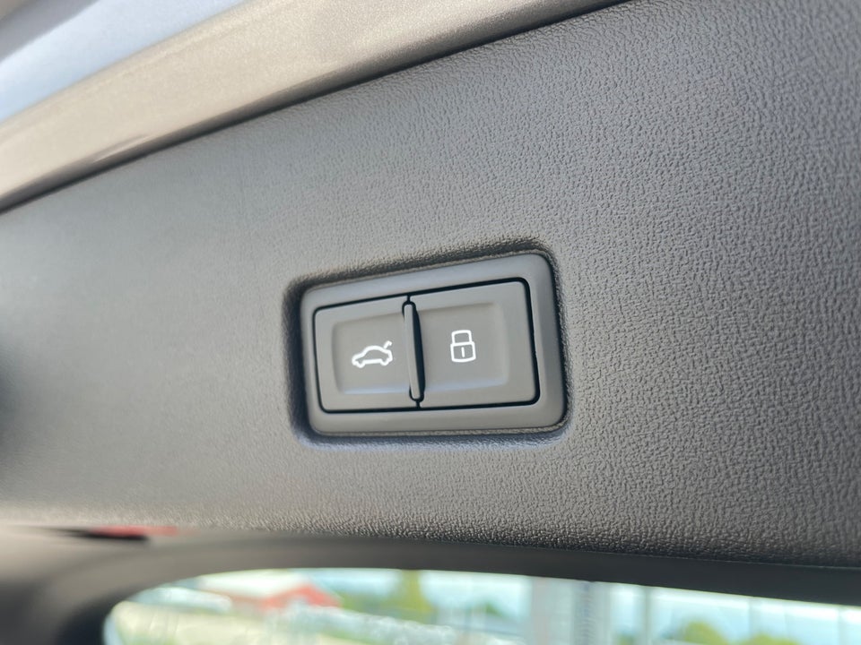 Audi Q4 e-tron 40 Attitude 5d