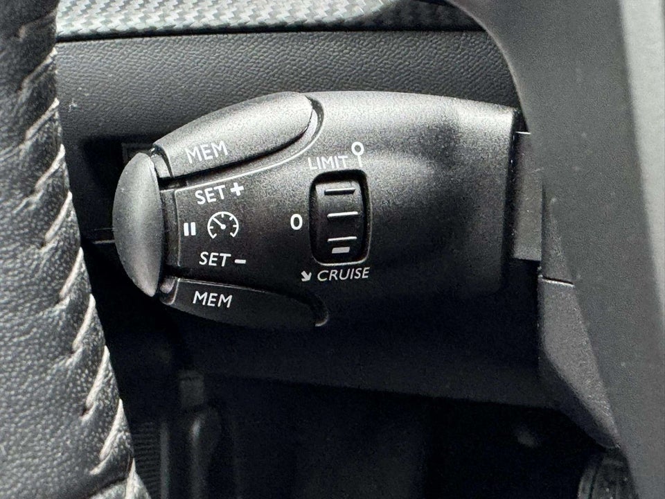 Peugeot e-208 50 Allure Pack 5d