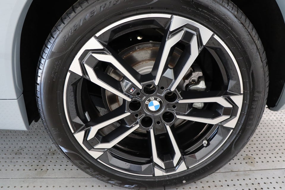 BMW iX2 eDrive20 M-Sport Premium 5d
