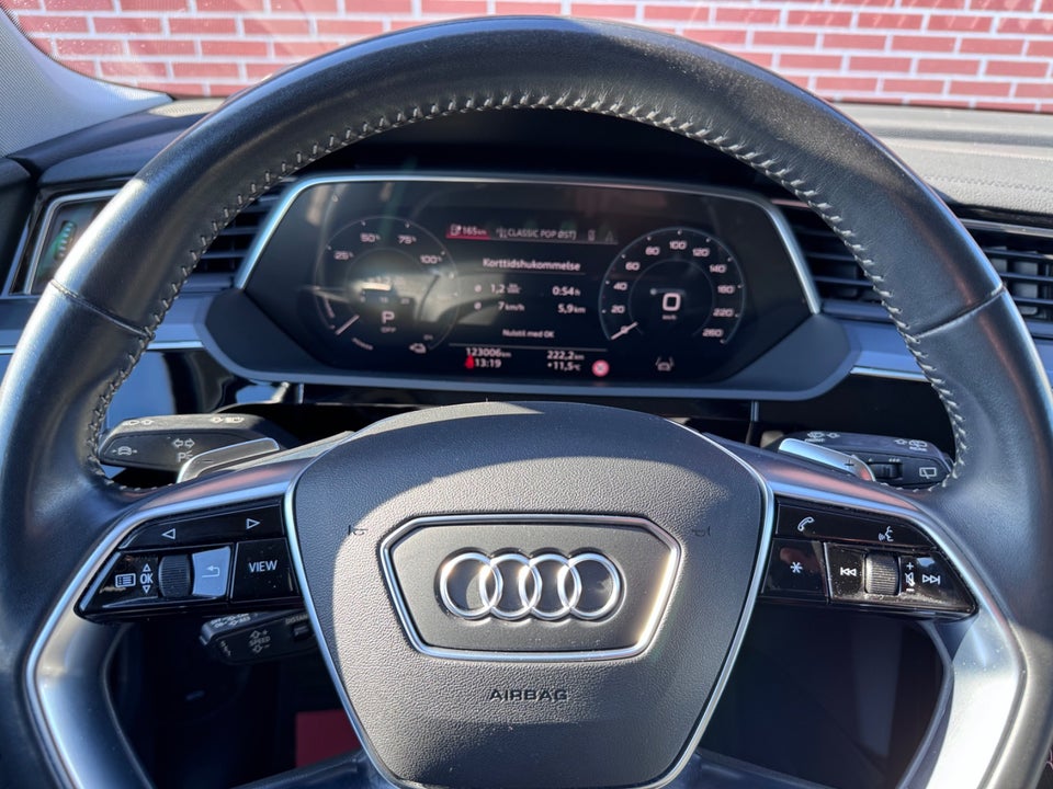 Audi e-tron 50 quattro 5d