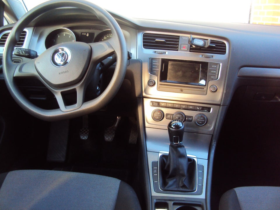 VW Golf VII 1,2 TSi 105 Trendline BMT 5d