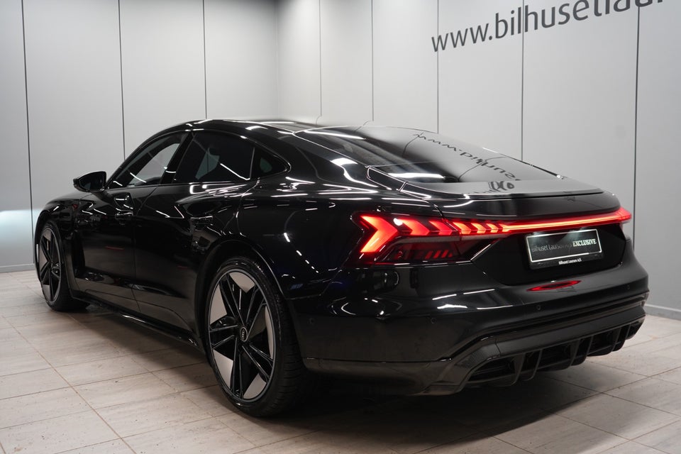 Audi RS e-tron GT quattro 4d