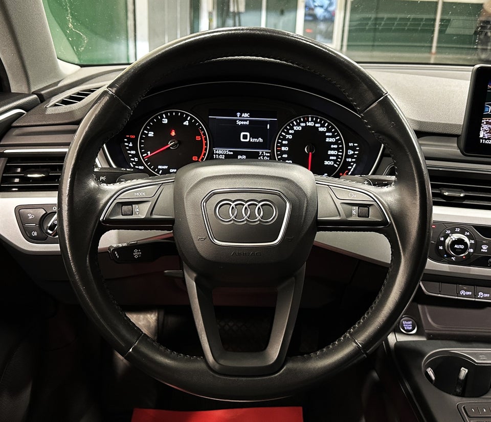 Audi A4 2,0 TDi 150 Avant S-tr. 5d