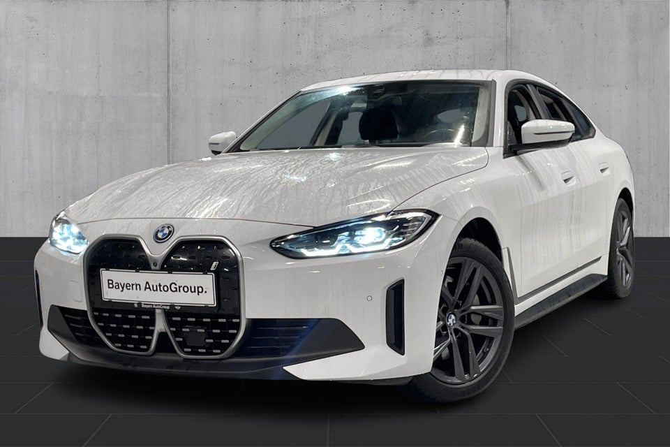 BMW i4 eDrive40 Charged 5d