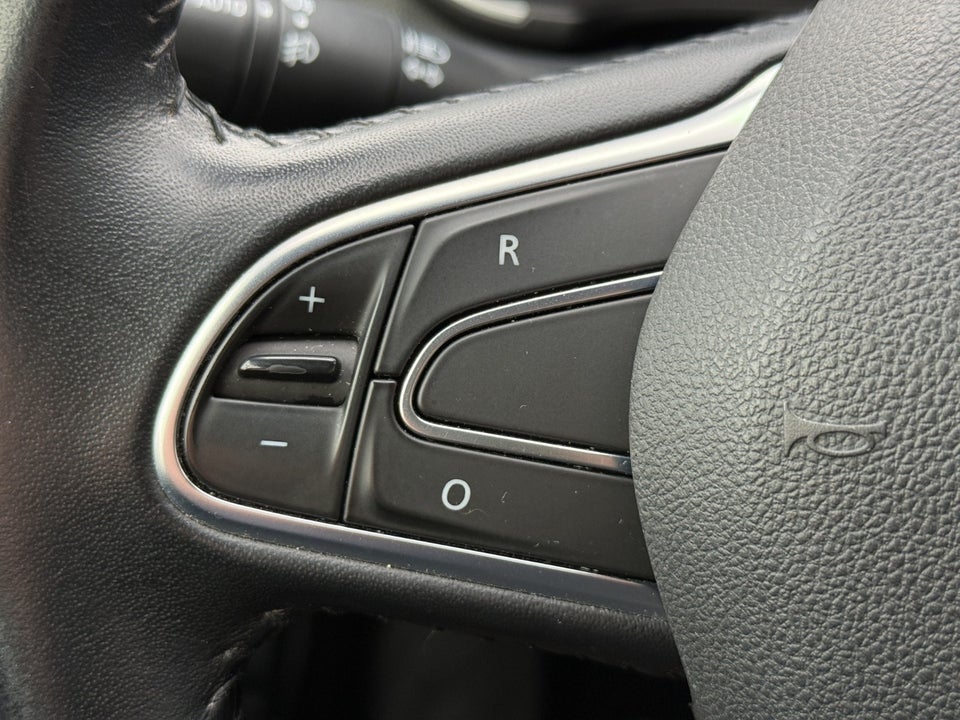 Renault Megane IV 1,3 TCe 140 Zen Sport Tourer 5d