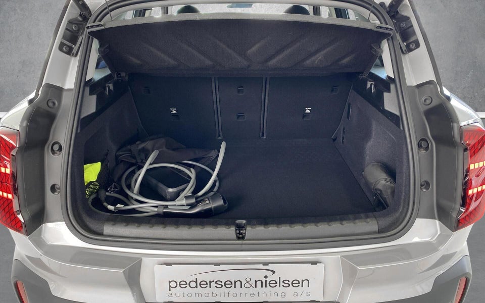 MINI Countryman E Essential Trim XS 5d