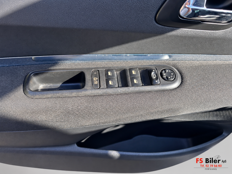 Peugeot 5008 1,6 VTi Comfort+ 5d
