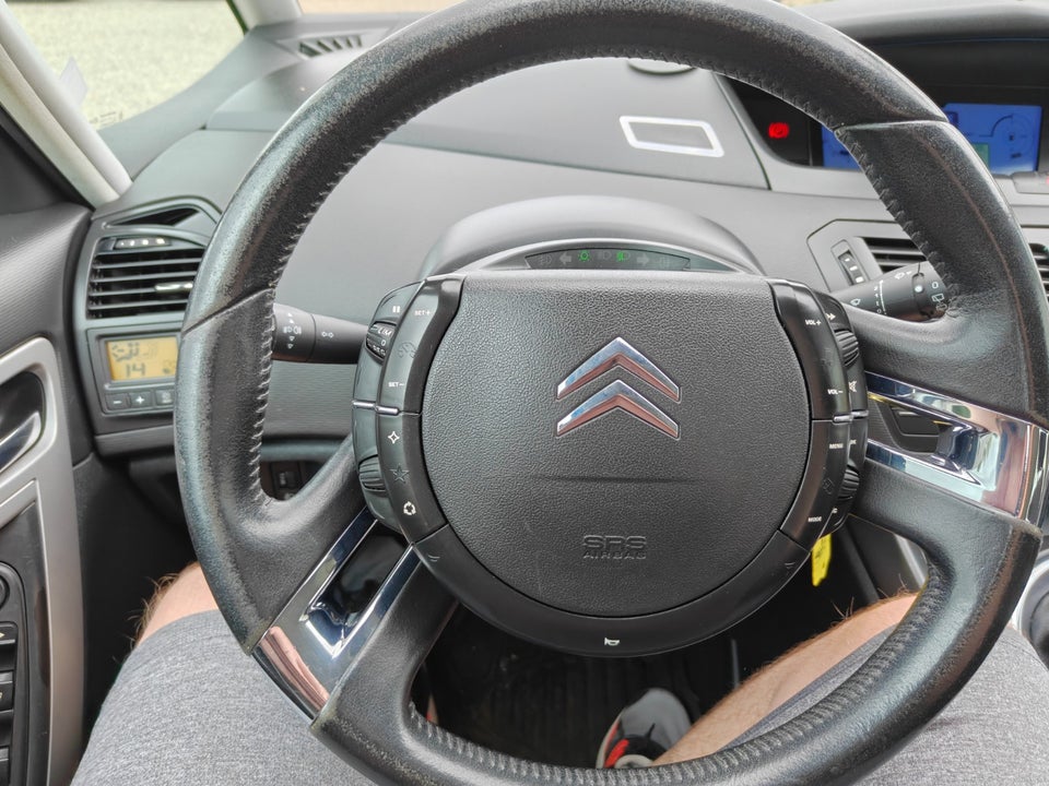 Citroën Grand C4 Picasso 1,8 16V Prestige 7prs 5d