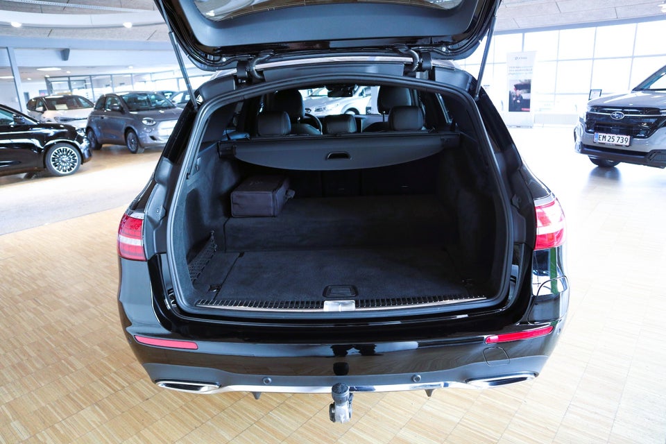 Mercedes E300 e 2,0 AMG Line stc. aut. 5d