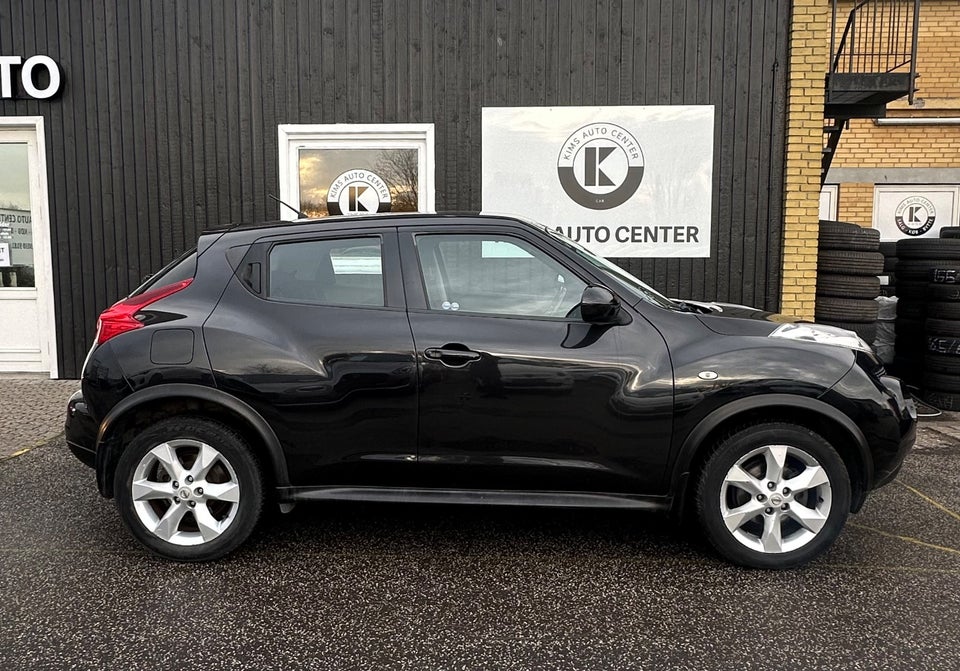 Nissan Juke 1,6 Acenta CVT 5d