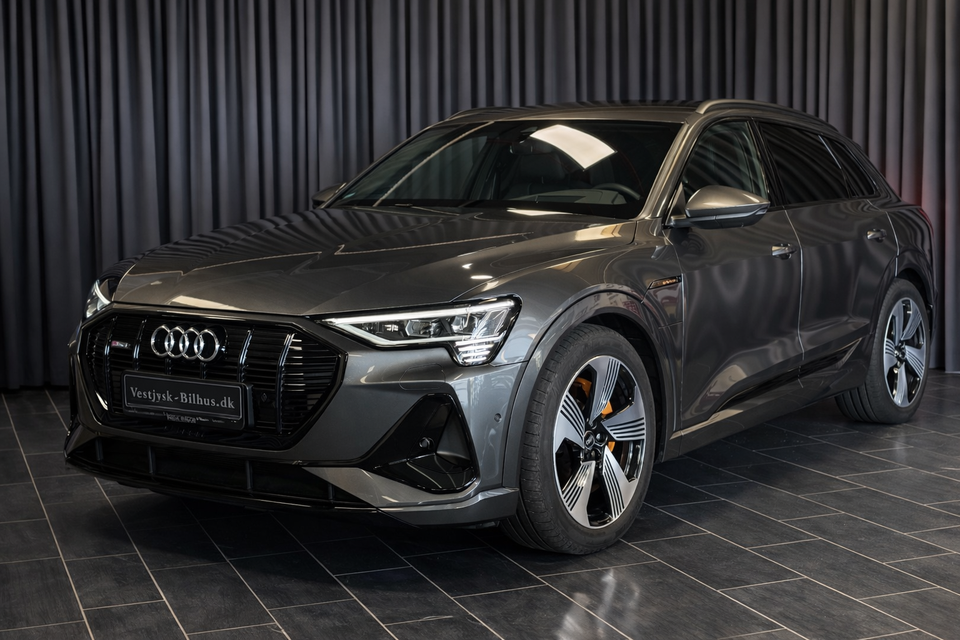 Audi e-tron 55 S-line quattro 5d