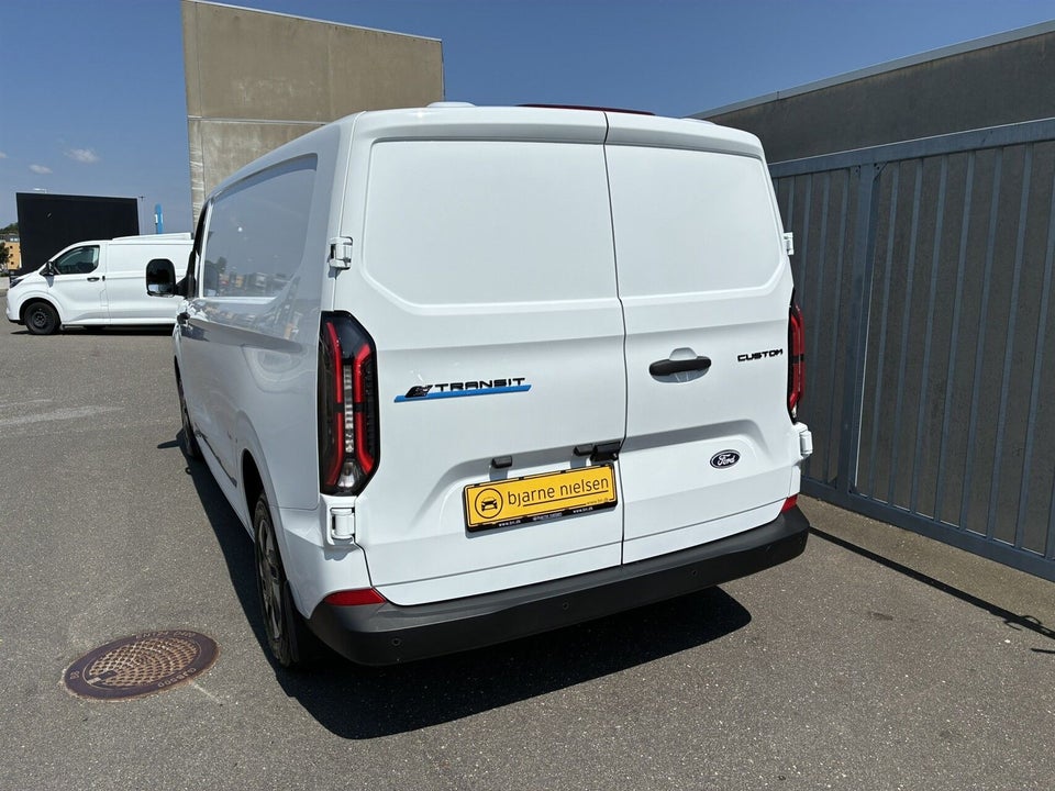 Ford E-Transit Custom 320 L1 64 Trend