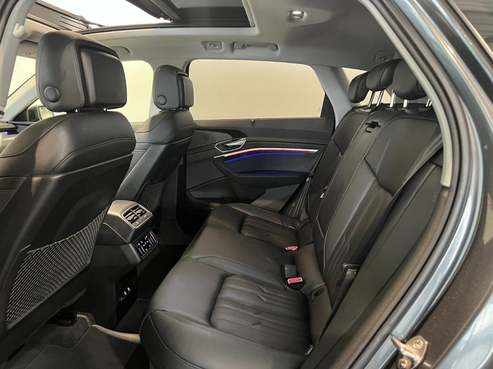 Audi e-tron 55 S-line quattro 5d