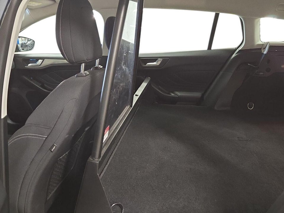 Ford Focus 1,0 EcoBoost Titanium stc. Van 5d