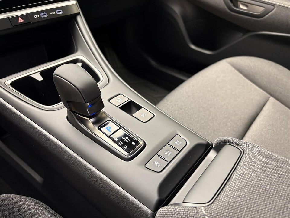 Lexus LBX 1,5 Hybrid 5d