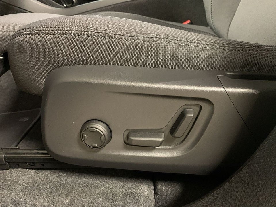 Volvo EX40 Extended Range Black Edition 5d