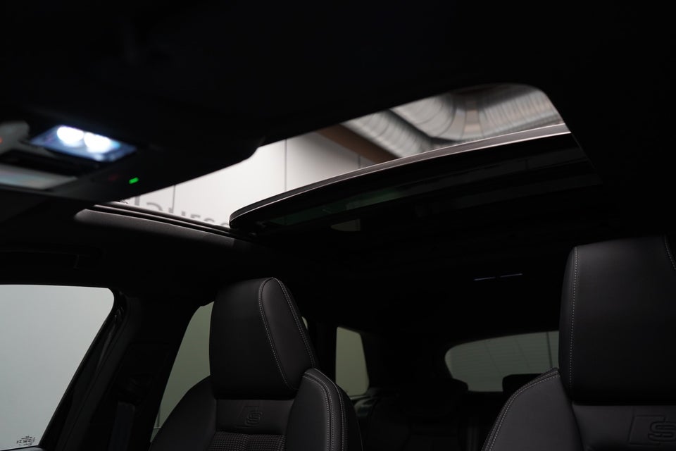 Audi Q4 e-tron 45 S-line 5d