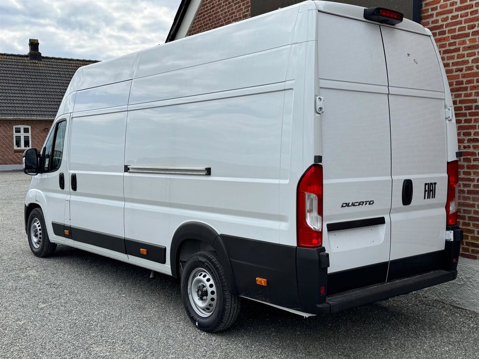 Fiat Ducato 35 Maxi 2,2 MJT 180 Kassevogn L4H3 Pro aut.