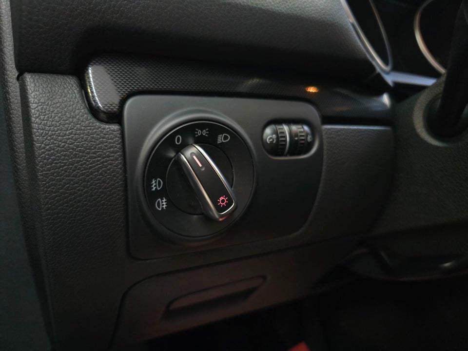 VW Golf VI 1,6 TDi 105 Comfortline Variant BMT 5d