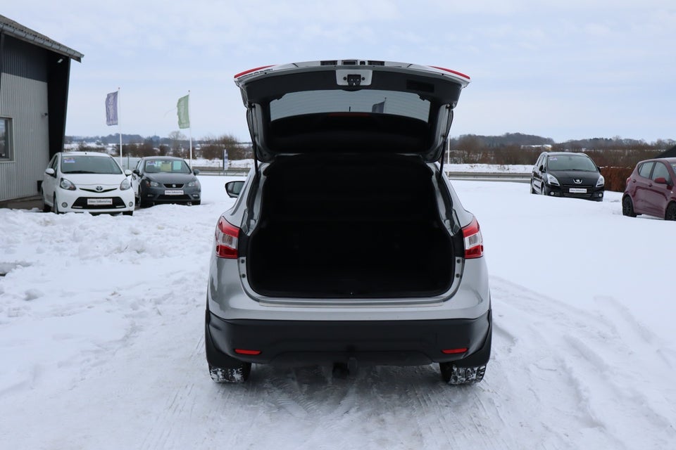 Nissan Qashqai 1,2 Dig-T 115 Tekna 5d