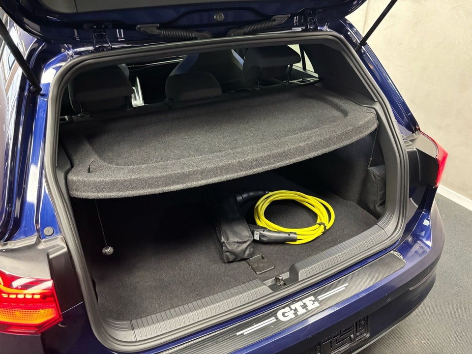 VW Golf VIII 1,4 GTE DSG 5d