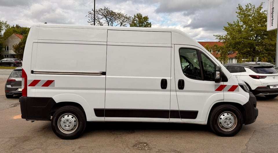 Peugeot e-Boxer 435 37 L2H2 Premium Van