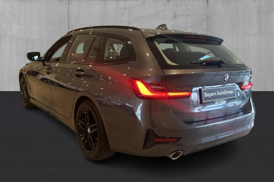 BMW 320i 2,0 Touring Sport Line aut. 5d