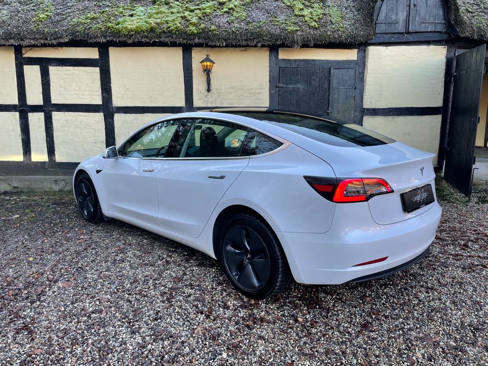 Tesla Model 3 Long Range AWD 4d