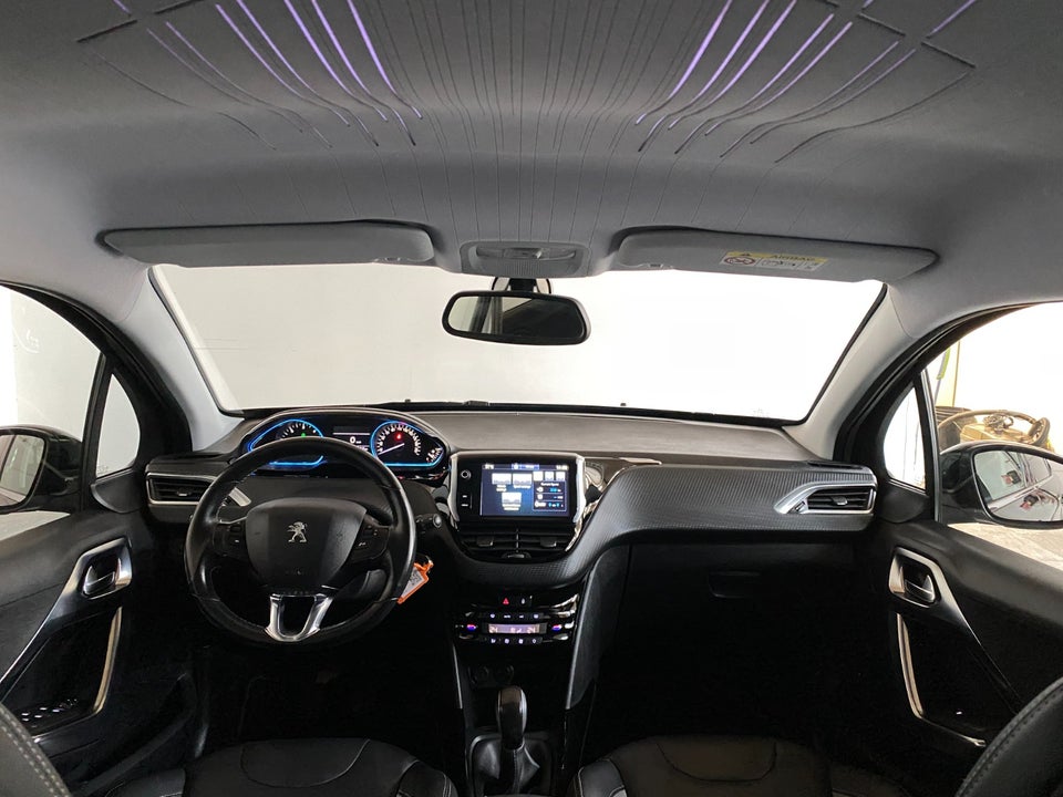 Peugeot 2008 1,6 BlueHDi 100 Allure 5d