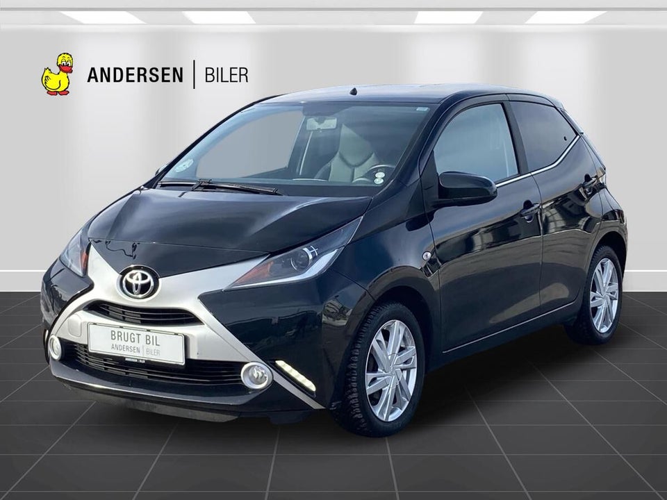 Toyota Aygo 1,0 VVT-i x-black 5d