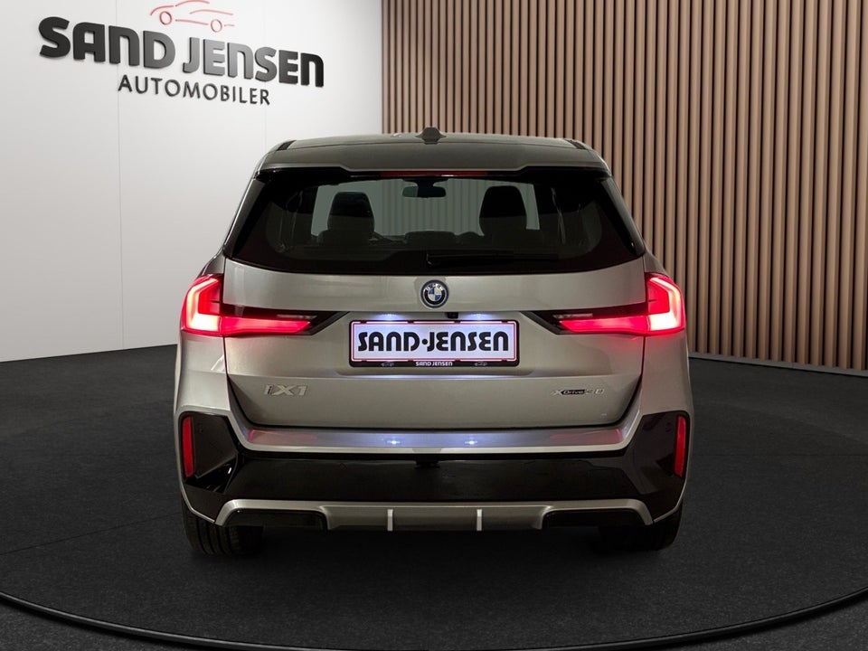 BMW iX1 xDrive30 M-Sport Premium 5d