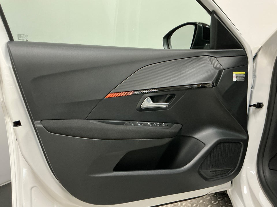 Peugeot e-208 50 Active Pack 5d