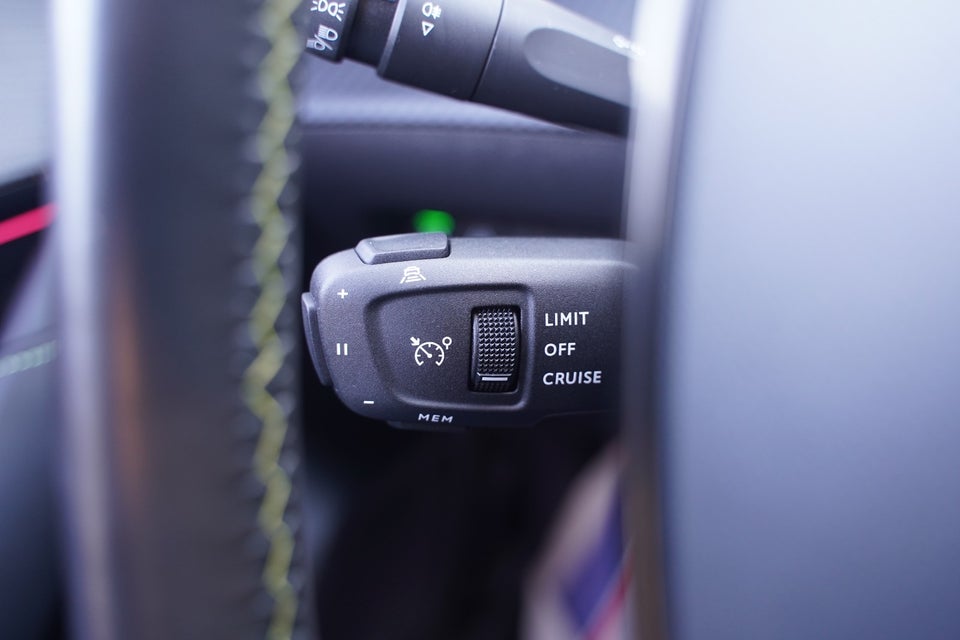 Peugeot e-208 50 GT Prime+ 5d