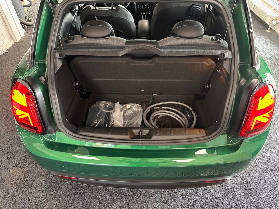 MINI Cooper SE Essential 3d