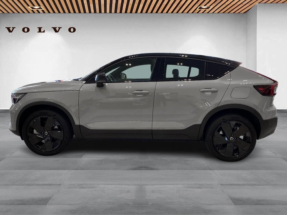 Volvo EC40 Extended Range Black Edition Excess 5d