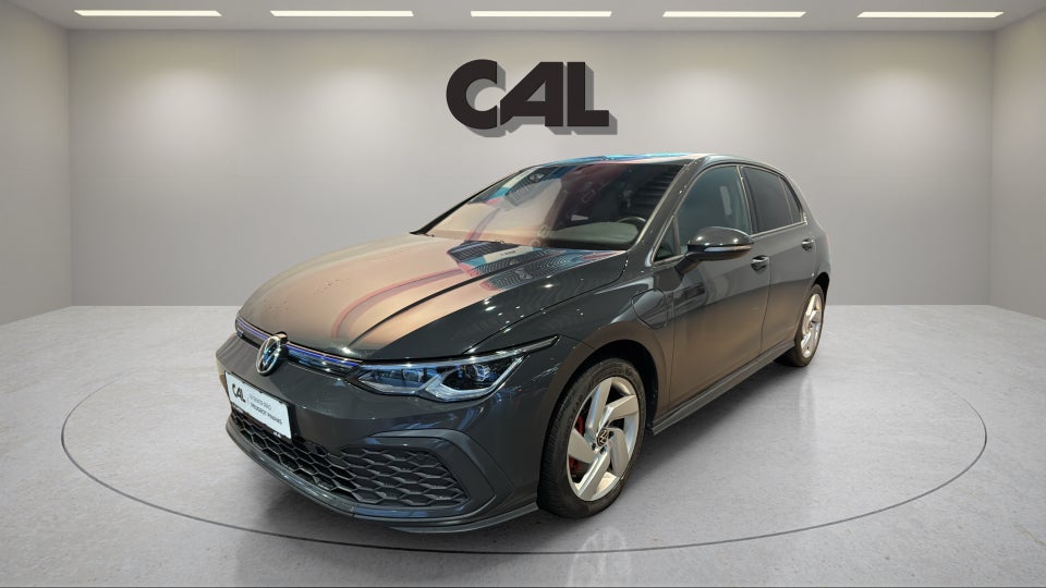 VW Golf VIII 1,4 GTE DSG 5d