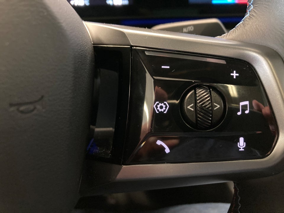 BMW i5 M60 xDrive 4d