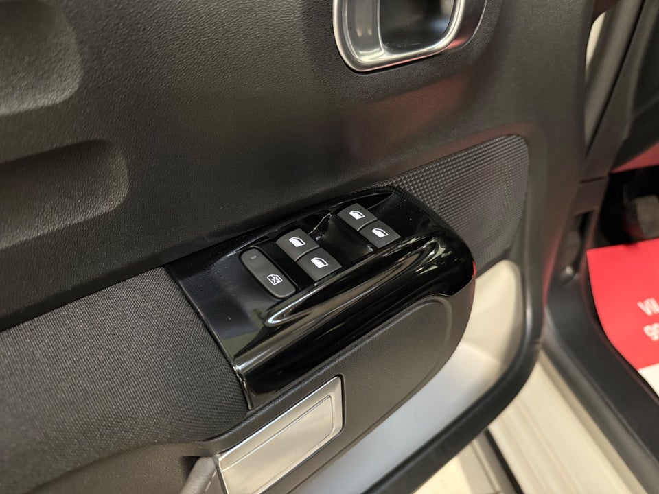 Citroën C3 1,2 PureTech 83 Shine 5d