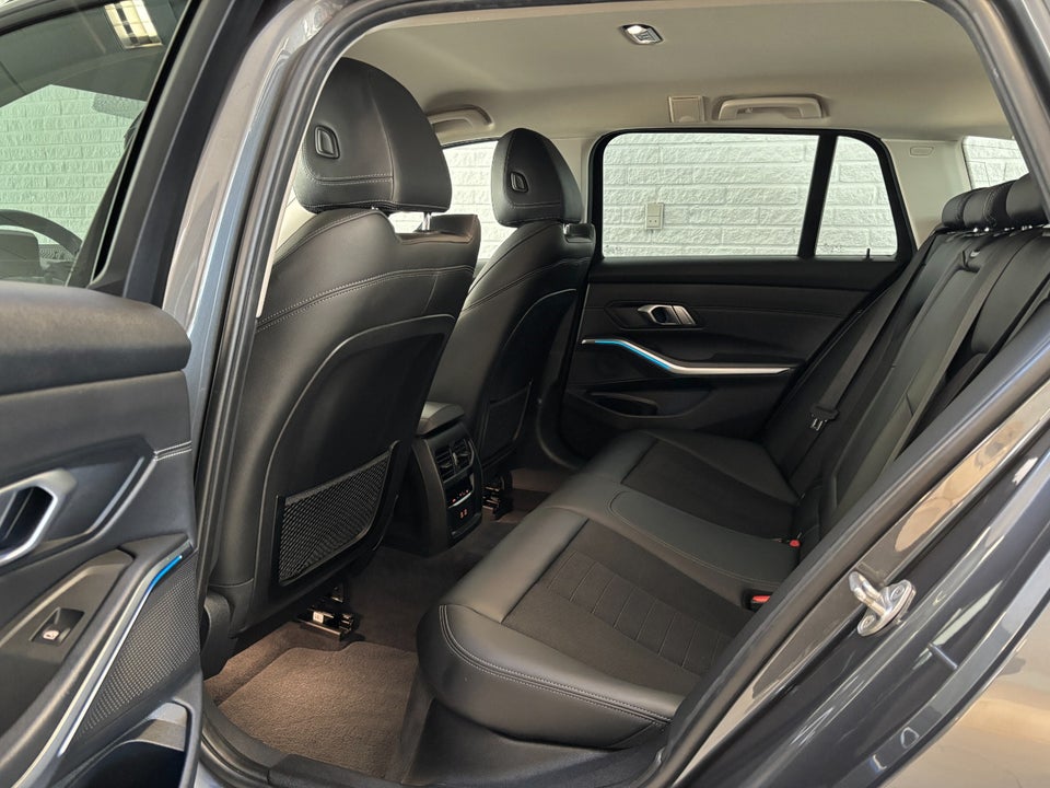 BMW 330e 2,0 Touring Sport Line aut. 5d