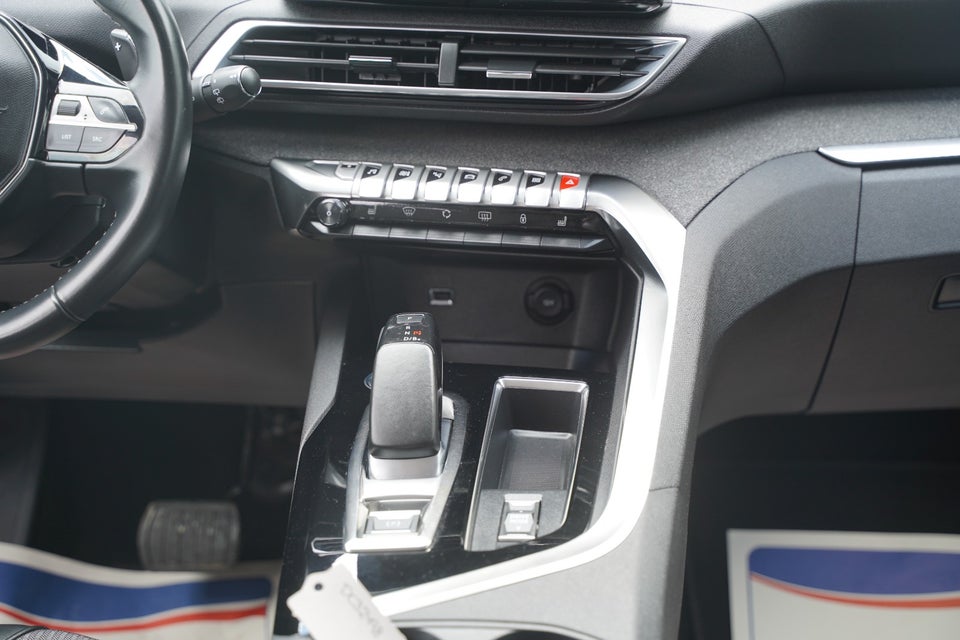 Peugeot 3008 1,6 Hybrid Allure Pack EAT8 5d