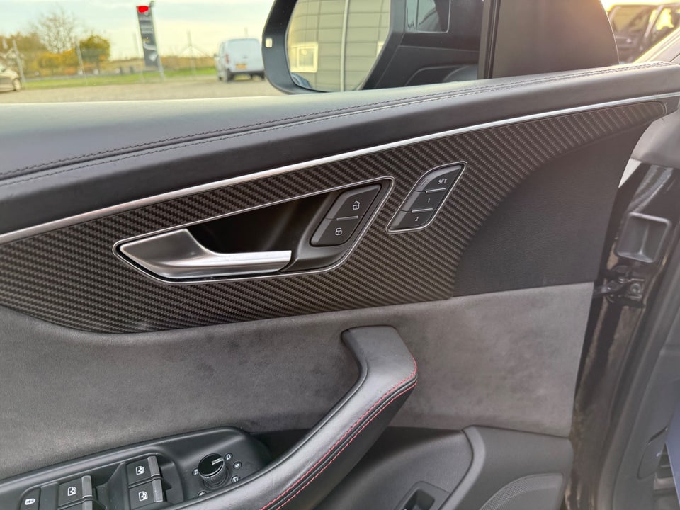 Audi RS Q8 4,0 TFSi quattro Tiptr. 5d