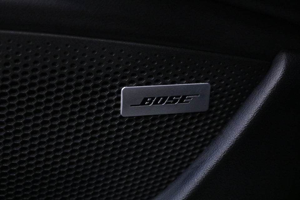 Porsche Taycan Turbo Performance+  4d