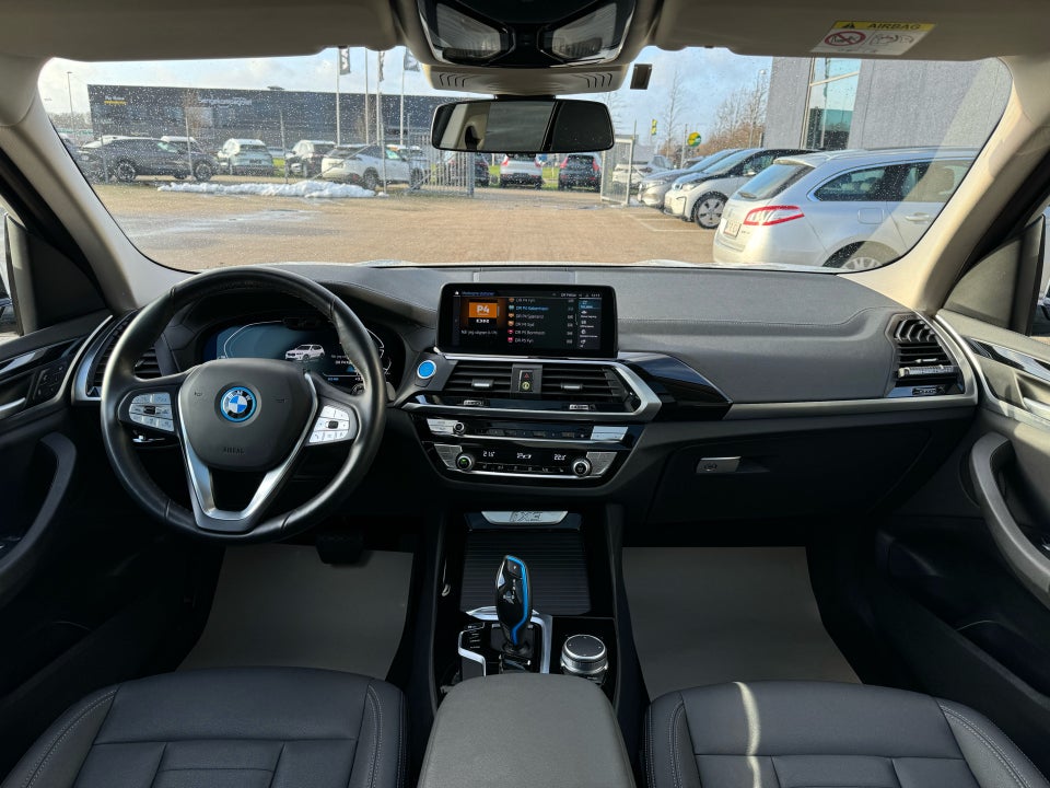 BMW iX3 Charged 5d