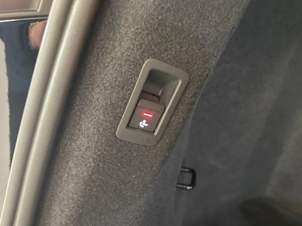 Audi Q4 e-tron 40 Advanced 5d