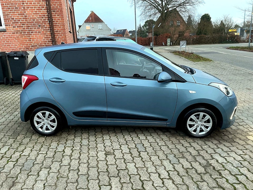 Hyundai i10 1,0 EM-Edition Eco 5d