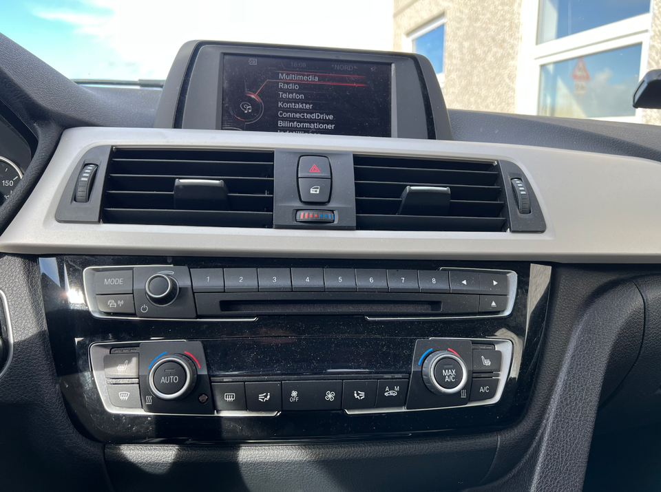 BMW 320d 2,0  4d