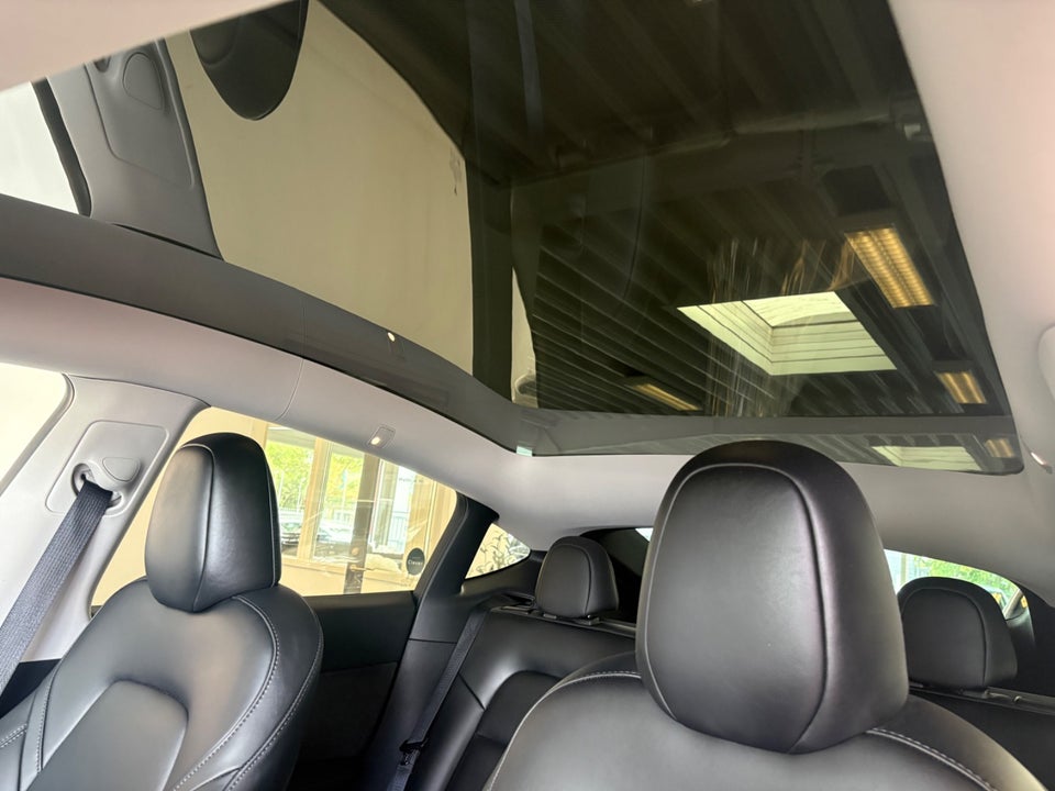 Tesla Model Y RWD 5d